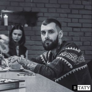 B8uyiPYC4-M